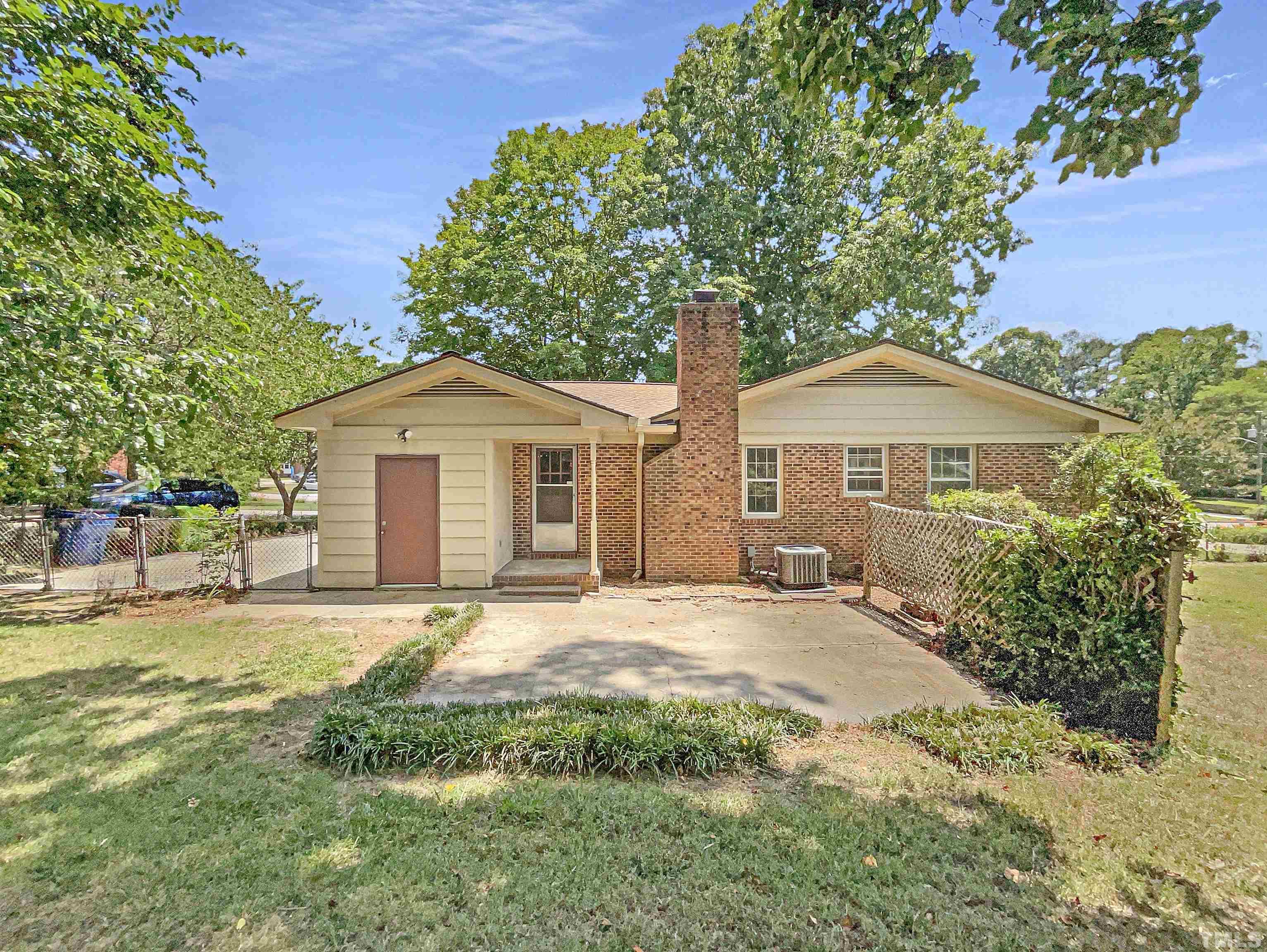 4021 Pin Oak Road Raleigh, NC 27604 - Photo 7 of 17