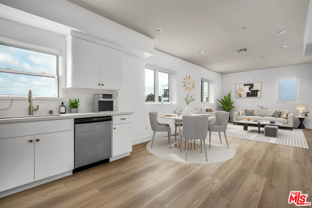 4701 Saturn Street Los Angeles, CA 90019 - Photo 6 of 34