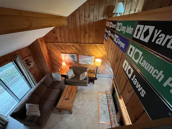 $394,000 | 9 F Brumms Way, Unit 9F, West Dover, VT 05356