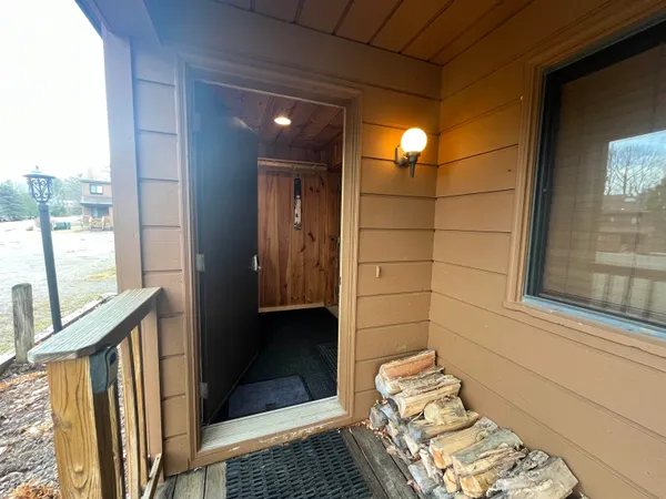 $394,000 | 9 F Brumms Way, Unit 9F, West Dover, VT 05356