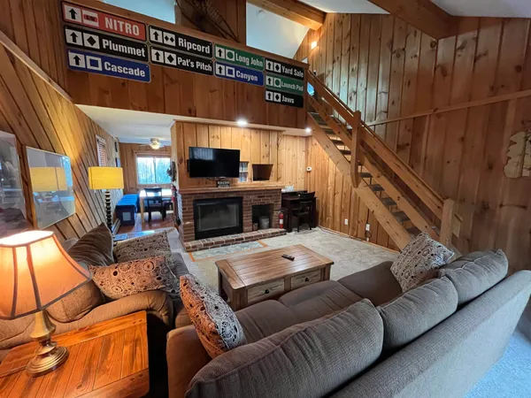 $394,000 | 9 F Brumms Way, Unit 9F, West Dover, VT 05356