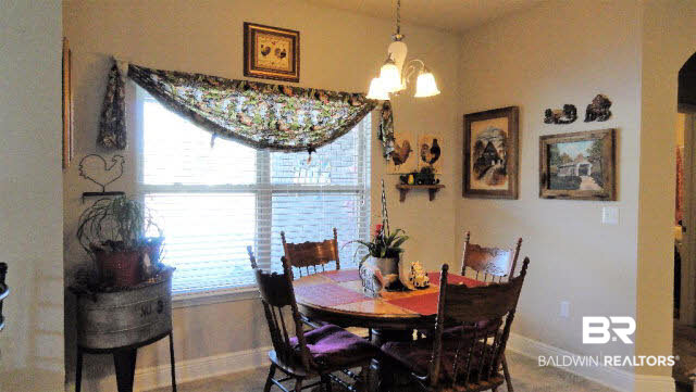 550 Leeds Court Foley, AL 36535 - Photo 10 of 25 Breakfast area