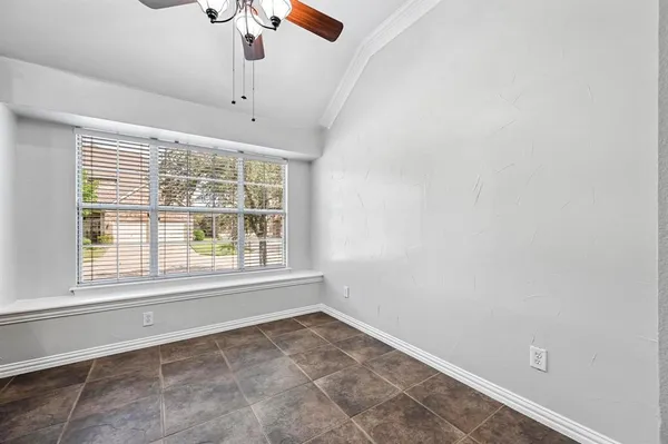 $500,000 | 1181 Noble Avenue Road, Lantana, TX 76226