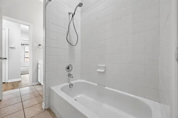 $500,000 | 1181 Noble Avenue Road, Lantana, TX 76226