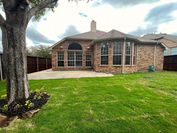 $500,000 | 1181 Noble Avenue Road, Lantana, TX 76226