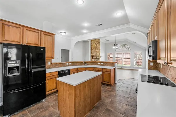 $500,000 | 1181 Noble Avenue Road, Lantana, TX 76226