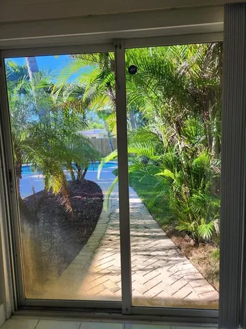 $4,000 | 765 East Dayton Circle, Fort Lauderdale, FL 33312