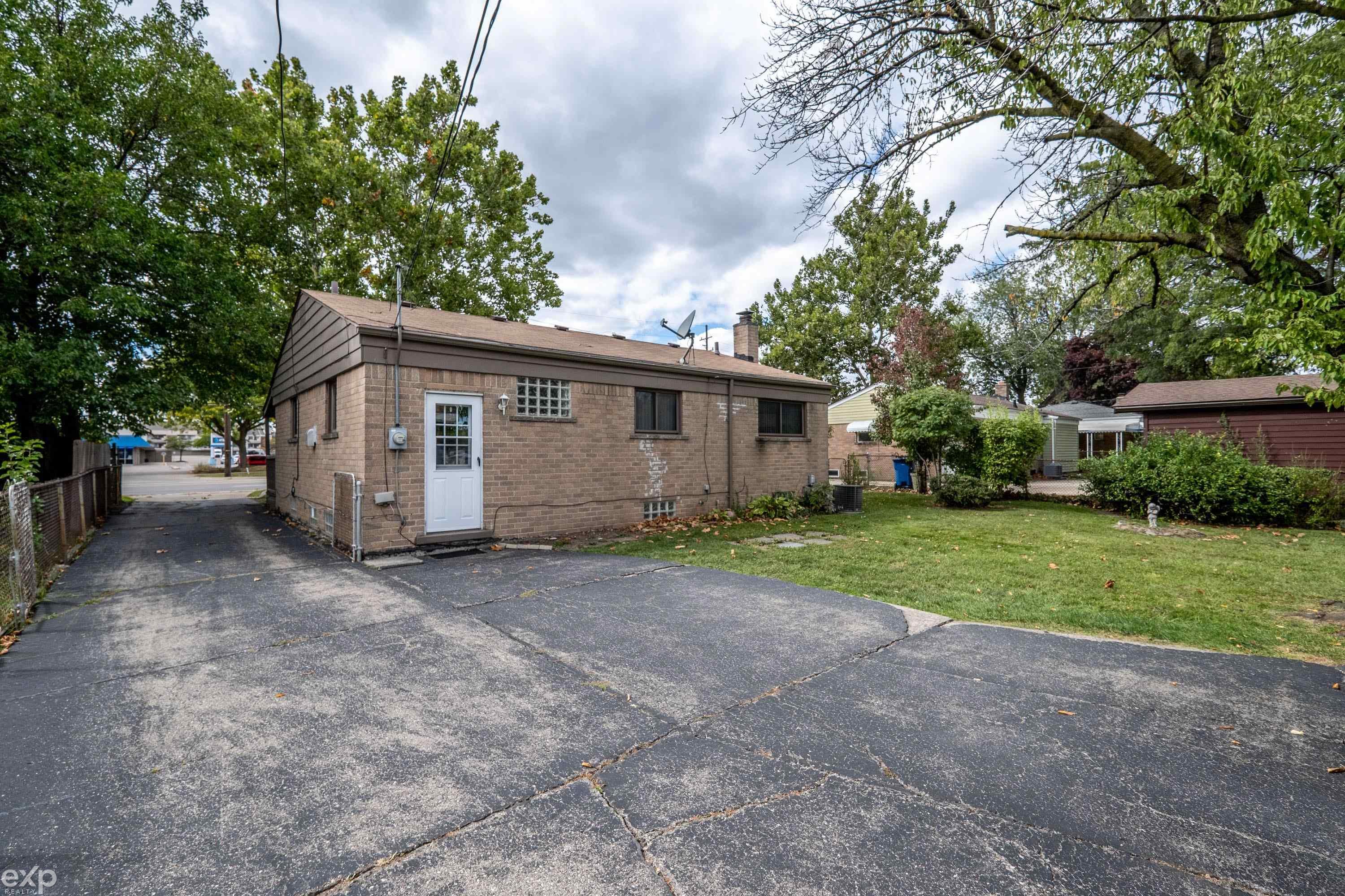 26540 Hoover Road Warren, MI 48089 - Photo 31 of 36