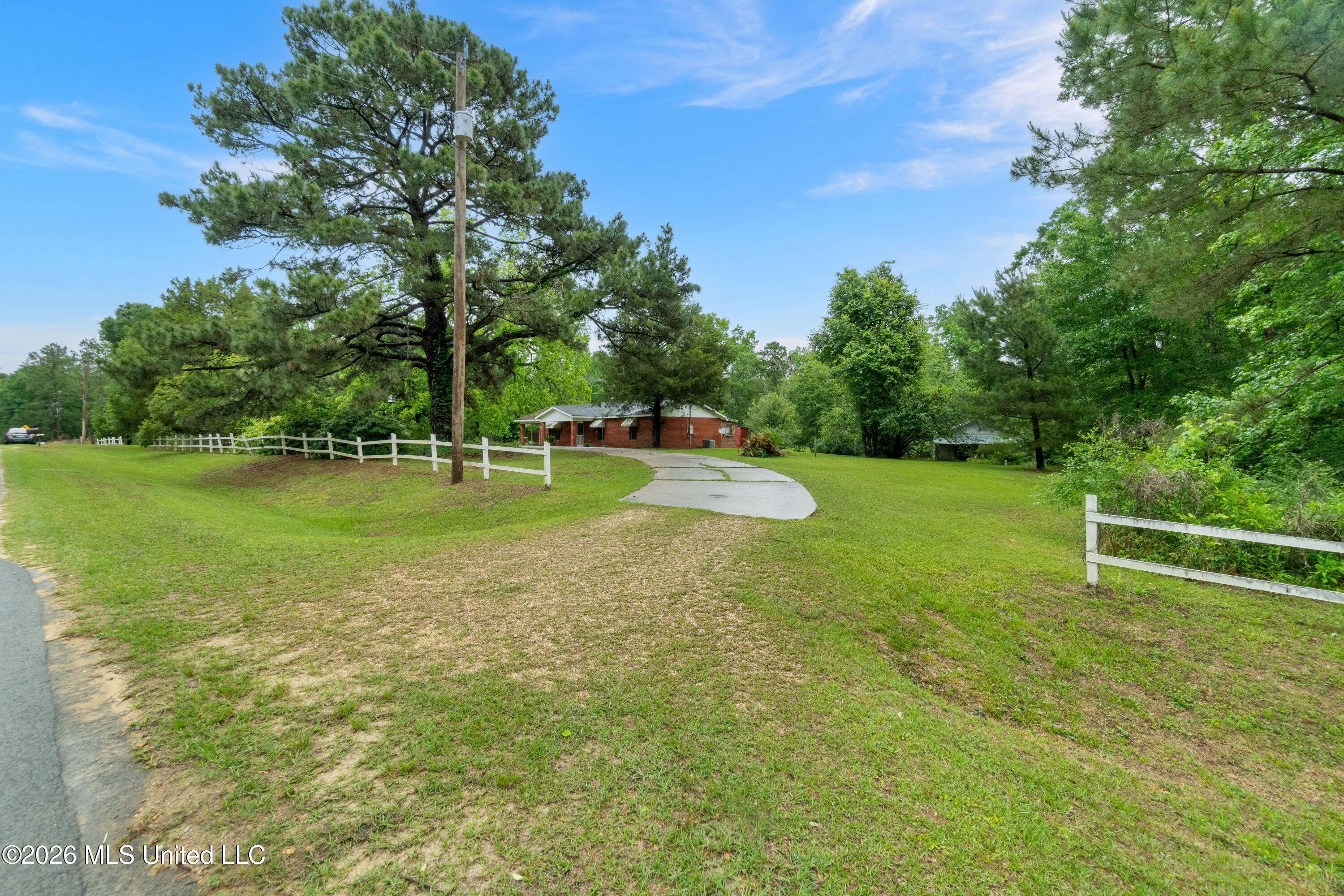 153 Memorial Church Road Richton, MS 39476 - Photo 2 of 43 153_Memorial_Church_Road-2