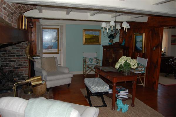 24 Topsfield Road Ipswich, MA 01938 - Photo 3 of 19