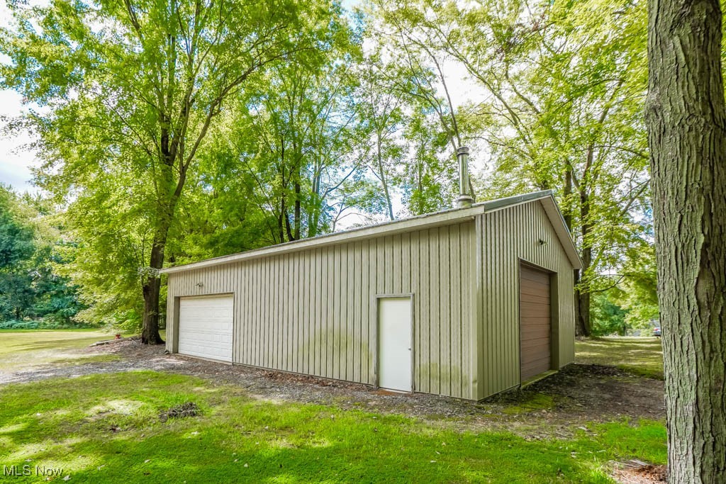 6843 Manchester Road Clinton, OH 44216 - Photo 44 of 48 46x28 Garage