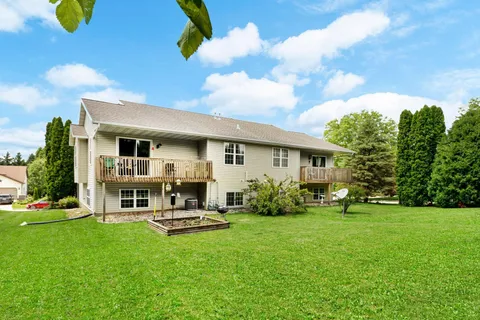 $625,000 | 824 North Clover Lane, Cottage Grove, WI 53527
