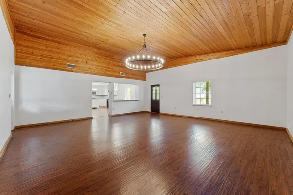 $799,000 | 9250 County Road 302, Plantersville, TX 77363