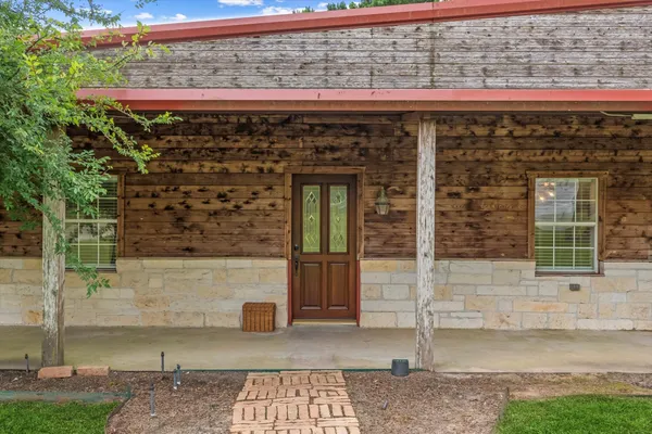 $799,000 | 9250 County Road 302, Plantersville, TX 77363