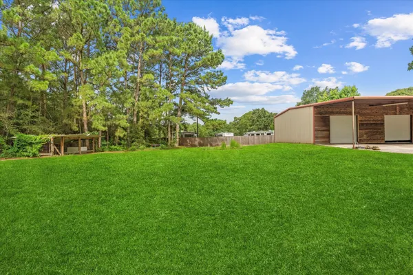 $799,000 | 9250 County Road 302, Plantersville, TX 77363