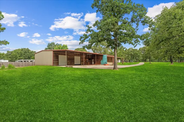 $799,000 | 9250 County Road 302, Plantersville, TX 77363