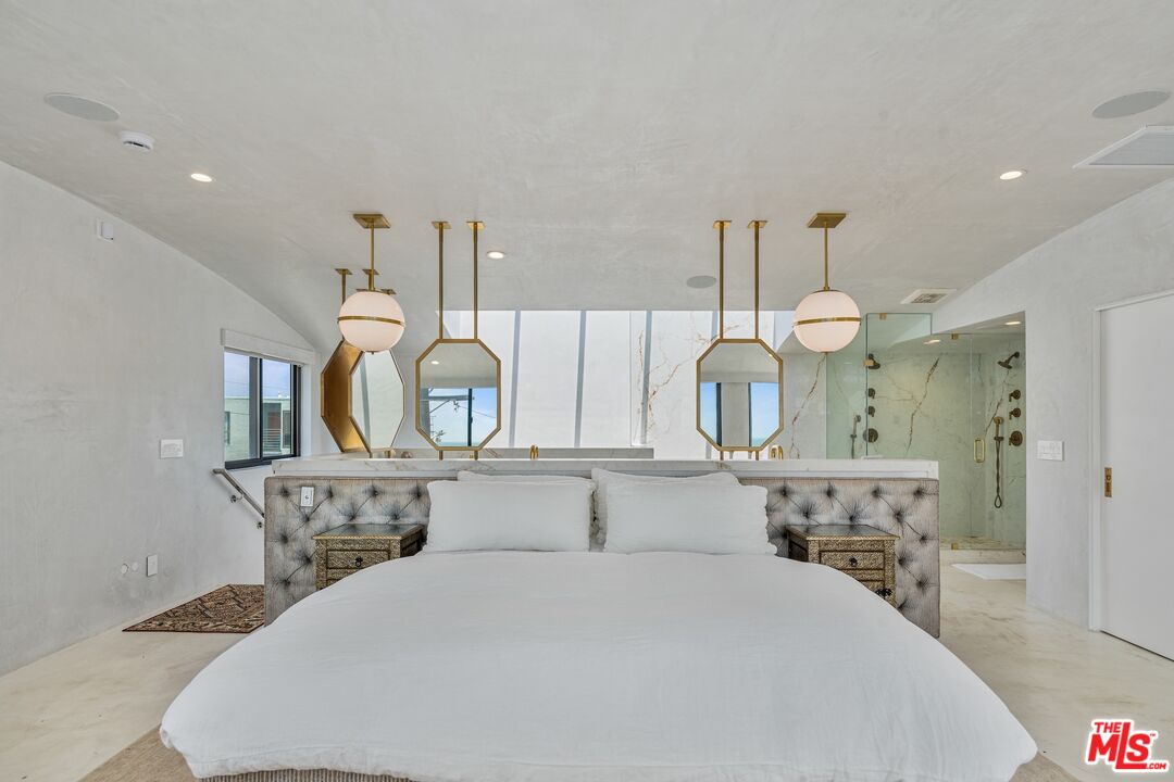 15 Reef Street Marina del Rey, CA 90292 - Photo 16 of 52