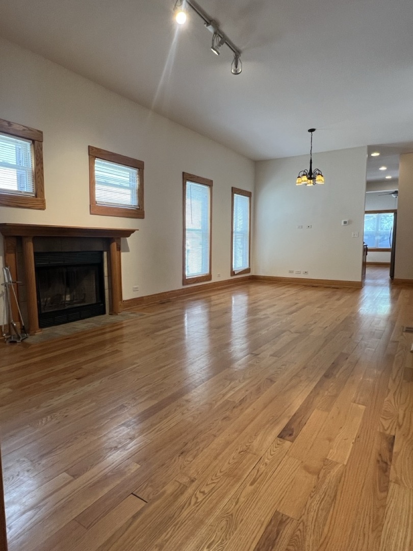 151 Barrypoint Road, Unit A Riverside, IL 60546 - Photo 3 of 7