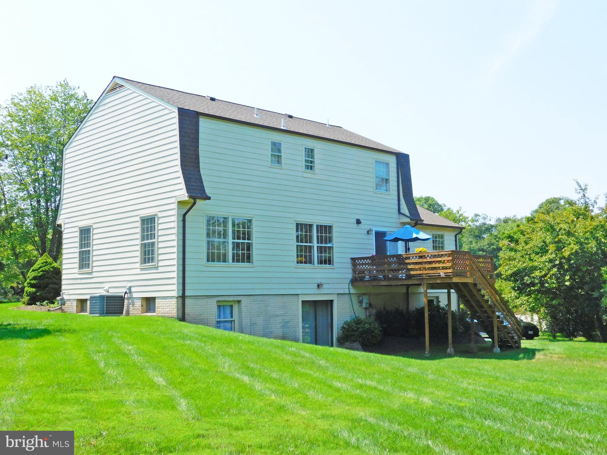 1137 Bandy Run Road Herndon, VA 20170 - Photo 33 of 42 Rear of home