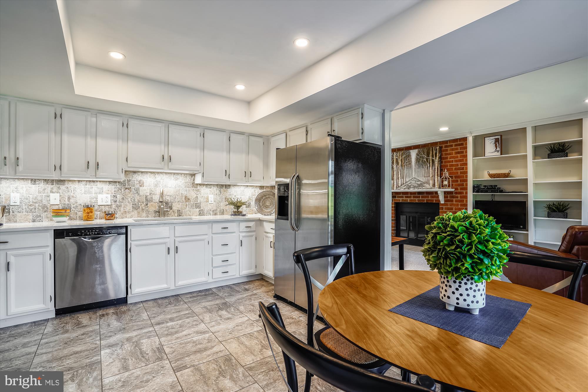 1137 Bandy Run Road Herndon, VA 20170 - Photo 10 of 42 Kitchen - view #2