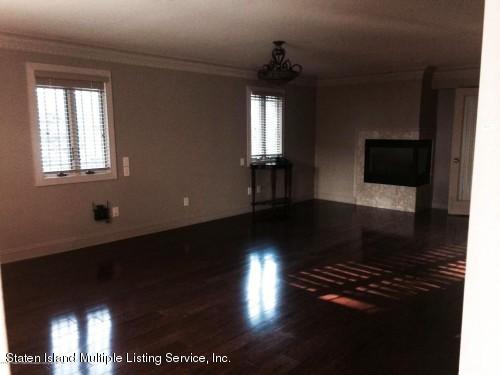 111 Benedict Road Staten Island, NY 10304 - Photo 4 of 6 3