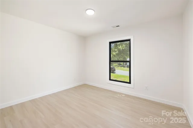 $514,000 | 3801 Woodleaf Road, Charlotte, NC 28205