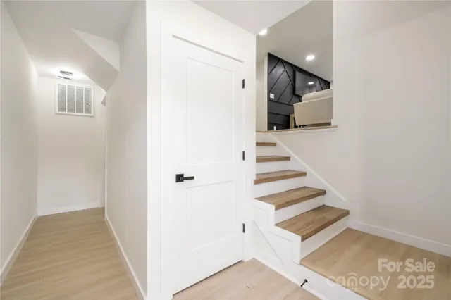 $514,000 | 3801 Woodleaf Road, Charlotte, NC 28205