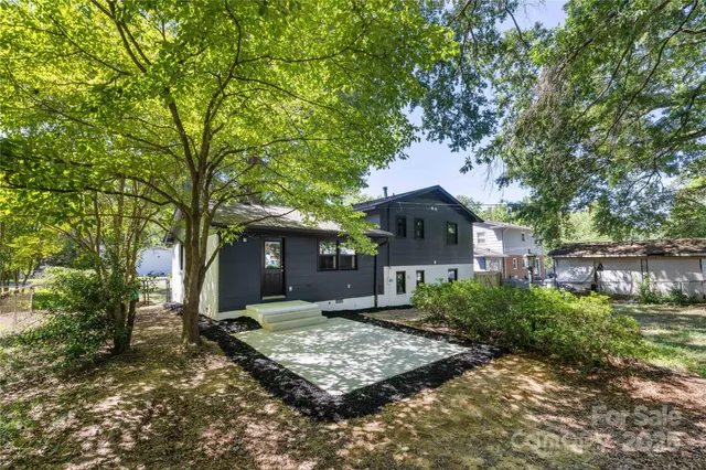 $514,000 | 3801 Woodleaf Road, Charlotte, NC 28205