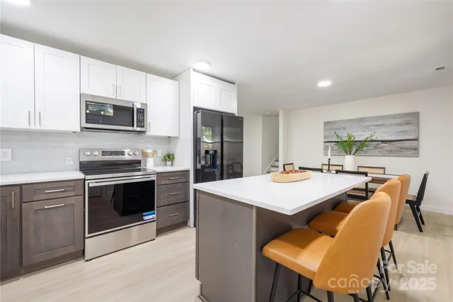 $514,000 | 3801 Woodleaf Road, Charlotte, NC 28205