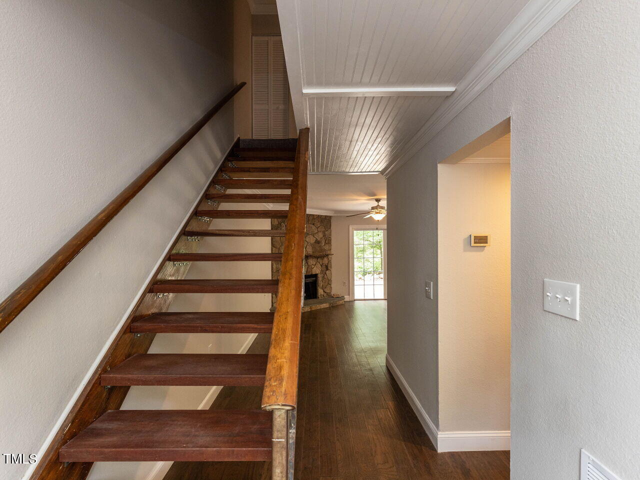 7833 Falcon Rest Circle Raleigh, NC 27615 - Photo 3 of 26 003-1280x960-foyer-entry