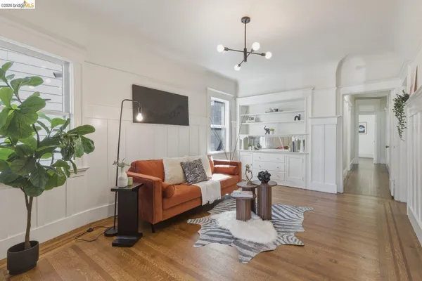$1,100,000 | 523 25th Street, Oakland, CA 94612