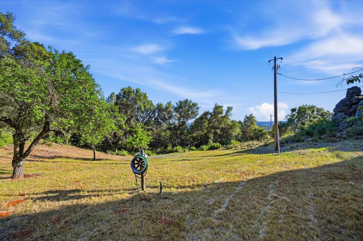 19235 Bumpy Road Grass Valley, CA 95949 - Photo 55 of 60