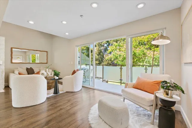 $1,498,000 | 363 North Rengstorff Avenue, Unit 5, Mountain View, CA 94043