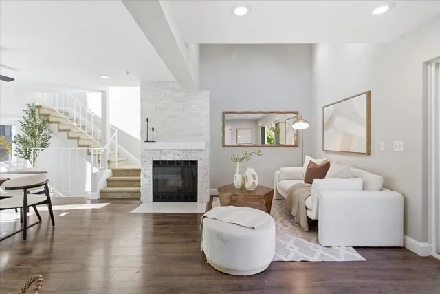 $1,498,000 | 363 North Rengstorff Avenue, Unit 5, Mountain View, CA 94043