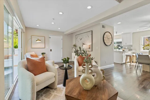 $1,498,000 | 363 North Rengstorff Avenue, Unit 5, Mountain View, CA 94043