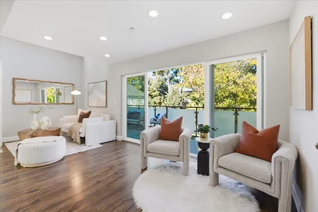 $1,498,000 | 363 North Rengstorff Avenue, Unit 5, Mountain View, CA 94043