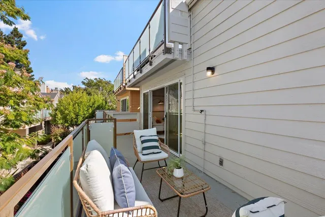 $1,498,000 | 363 North Rengstorff Avenue, Unit 5, Mountain View, CA 94043