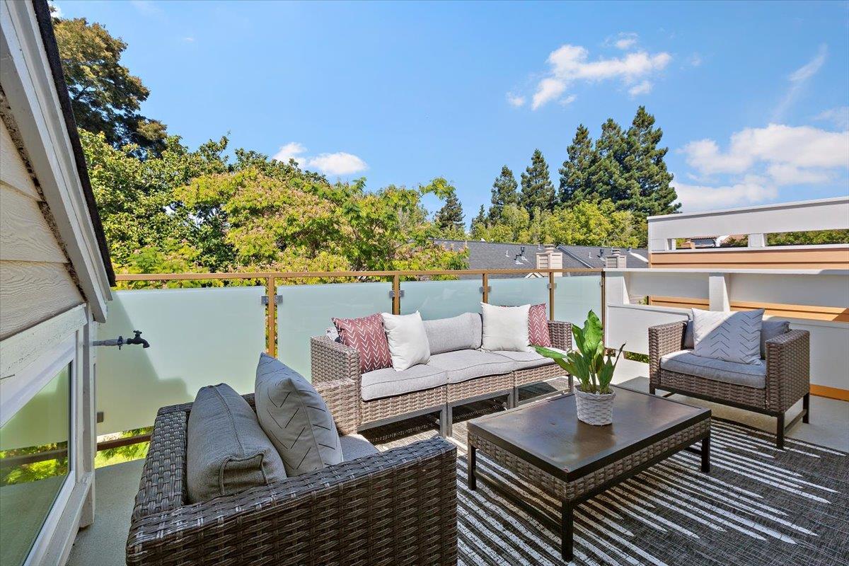 363 North Rengstorff Avenue, Unit 5 Mountain View, CA 94043 - Photo 29 of 35 a outdoor living space with furniture