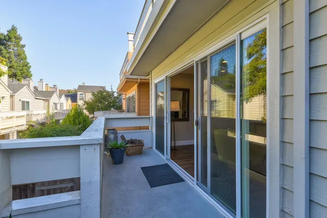 $1,498,000 | 363 North Rengstorff Avenue, Unit 5, Mountain View, CA 94043
