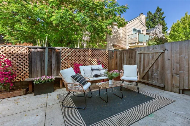 $1,498,000 | 363 North Rengstorff Avenue, Unit 5, Mountain View, CA 94043