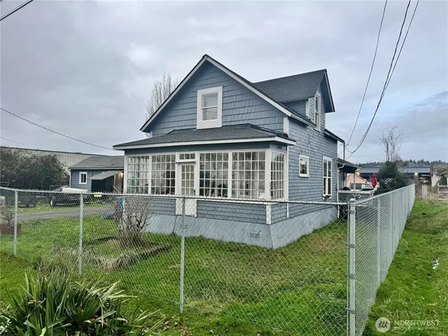 $220,000 | 1408 Hood Street, Aberdeen, WA 98520