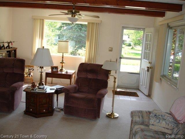 4840 Wye Oak Road Bloomfield Hills, MI 48301 - Photo 16 of 25 Family Room.JPG