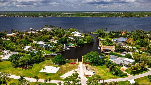 $725,000 | 1776 Northwest Palmetto Court, Stuart, FL 34994