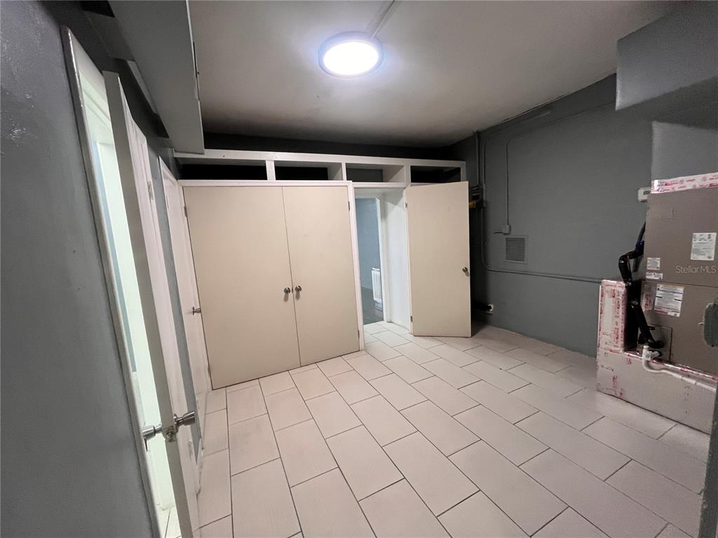 324 4th Street Northwest Winter Haven, FL 33881 - Photo 12 of 18 a view of hallway