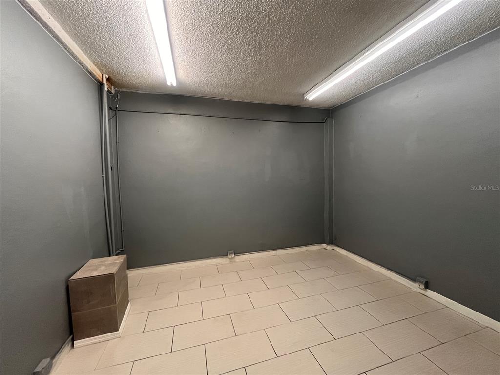324 4th Street Northwest Winter Haven, FL 33881 - Photo 18 of 18 a view of an empty room