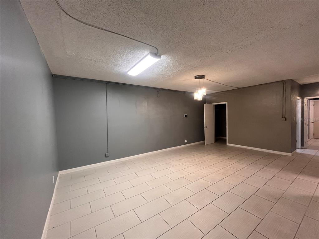 324 4th Street Northwest Winter Haven, FL 33881 - Photo 4 of 18 a view of an empty room