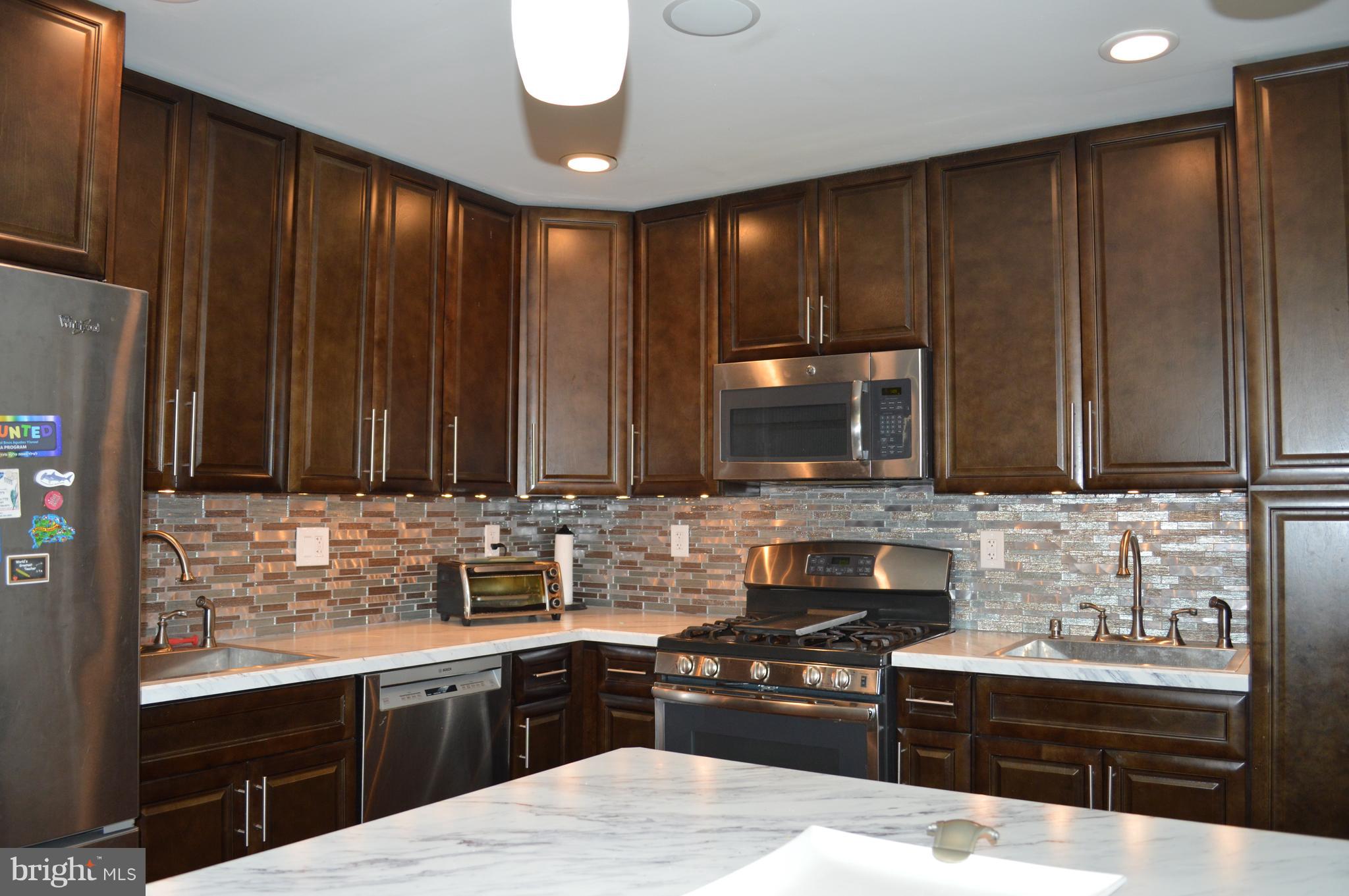 3807 Bancroft Road Baltimore, MD 21215 - Photo 3 of 25 Gallery Image 3
