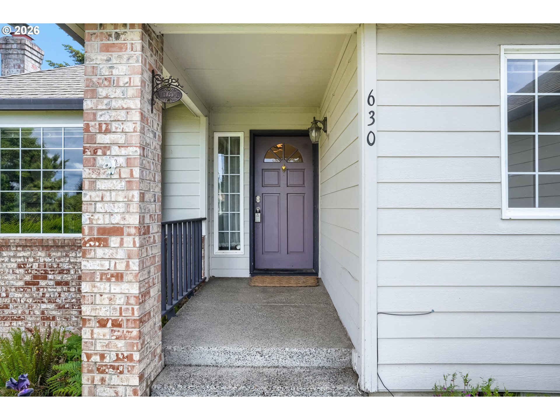 630 Northwest Klickitat Street Camas, WA 98607 - Photo 4 of 35