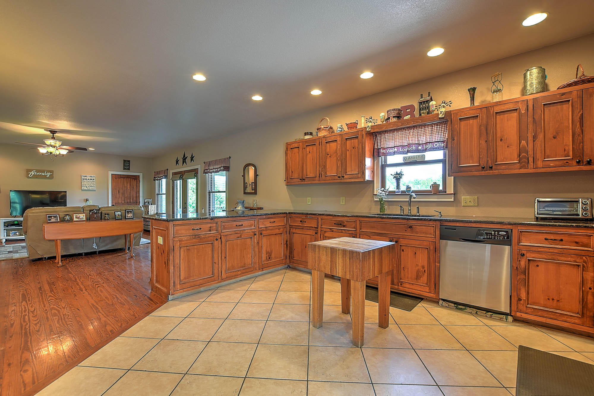 2594 North Wesley Chapel Road Greeneville, TN 37745 - Photo 13 of 47 2594 N Wesley Chapel-14