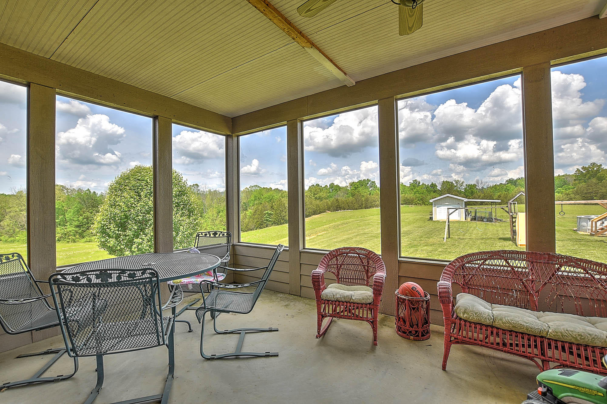 2594 North Wesley Chapel Road Greeneville, TN 37745 - Photo 36 of 47 2594 N Wesley Chapel-32